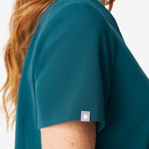 Figs Scrub Set, Caribbean - Catarina and Zamora - Picture 4 of 9